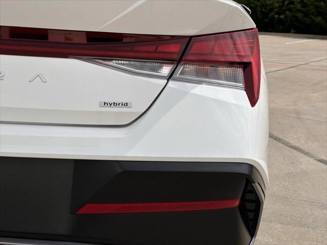 new 2025 Hyundai Elantra car, priced at $30,552