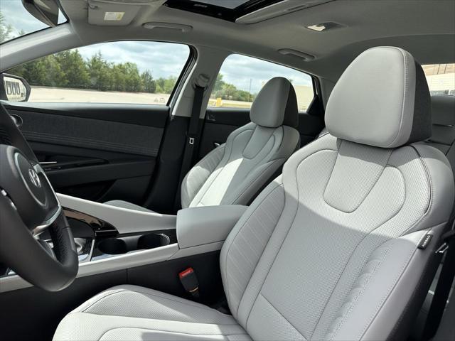 new 2025 Hyundai Elantra car, priced at $30,552