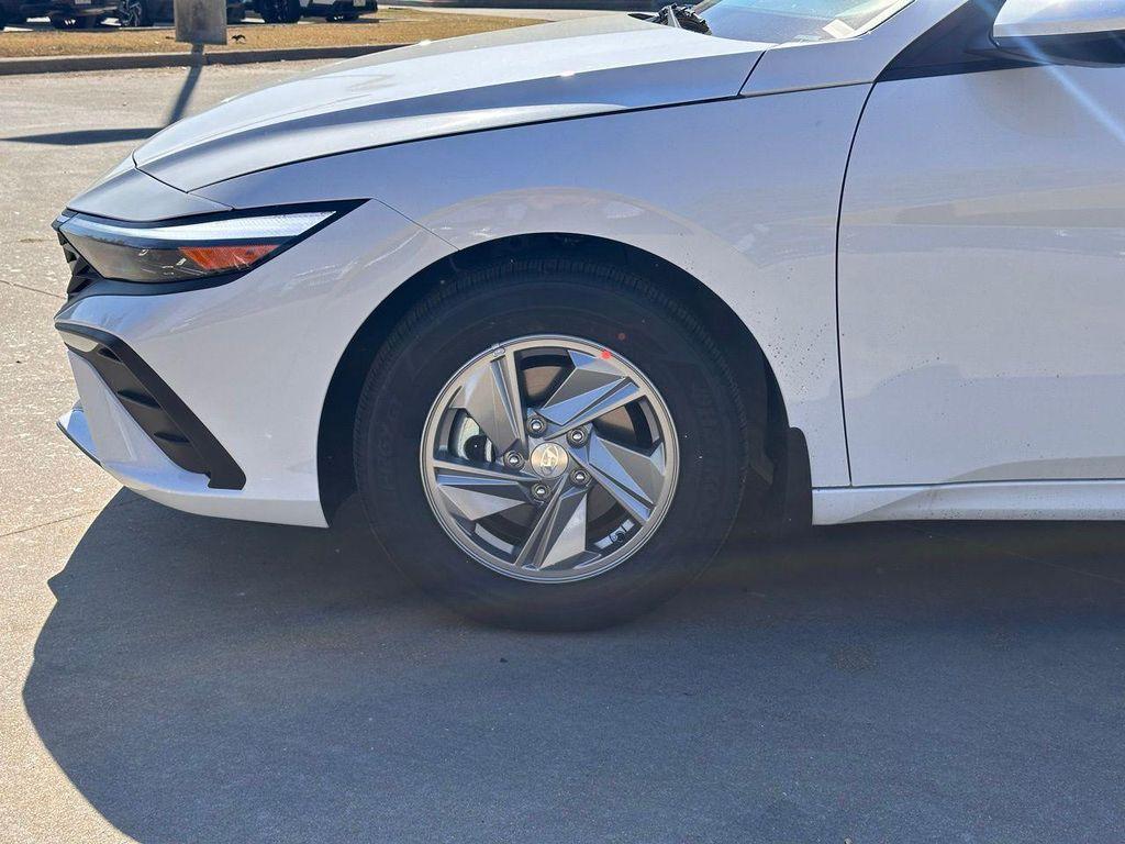 new 2025 Hyundai Elantra car, priced at $21,670