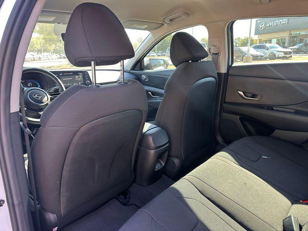 new 2025 Hyundai Elantra car, priced at $21,670
