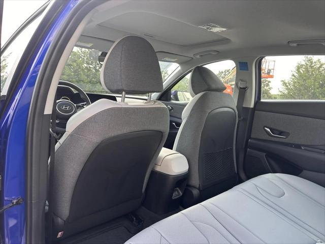 new 2025 Hyundai Elantra car, priced at $30,077