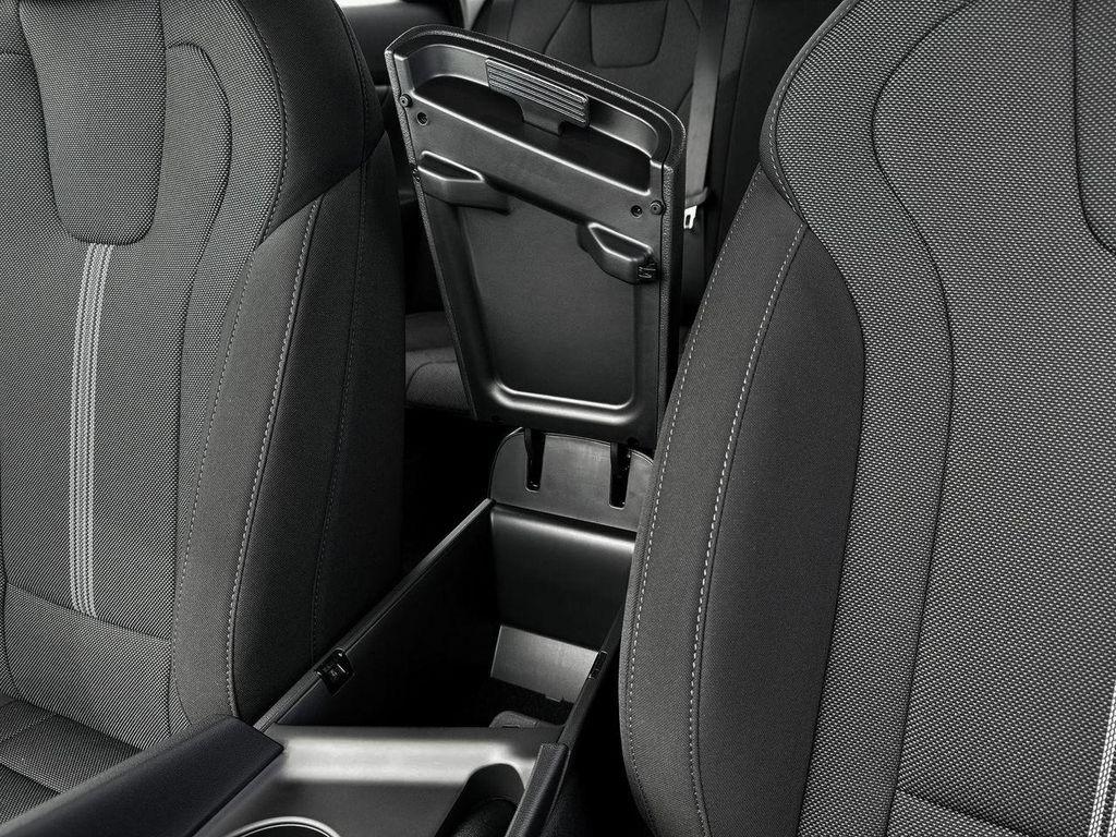 new 2025 Hyundai Elantra car, priced at $20,760