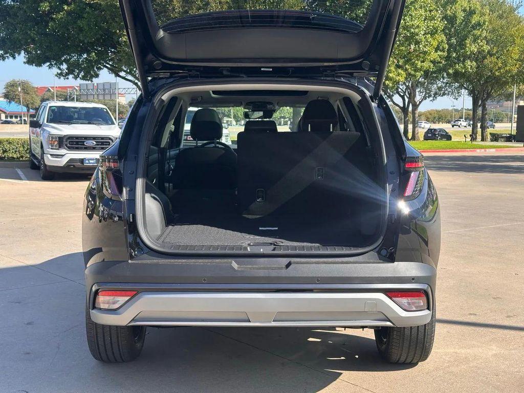 new 2026 Hyundai TUCSON Hybrid car, priced at $40,735