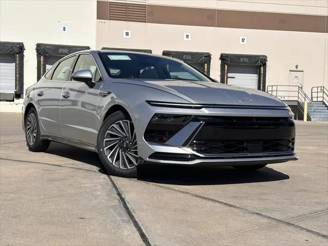 new 2025 Hyundai Sonata Hybrid car, priced at $31,009
