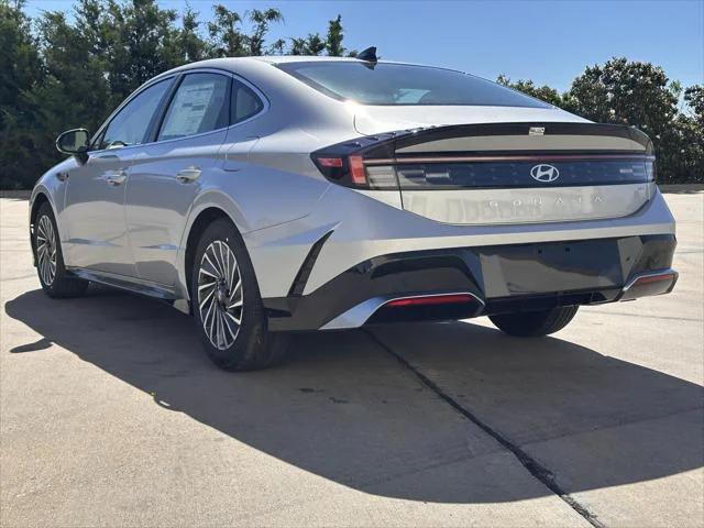 new 2025 Hyundai Sonata Hybrid car, priced at $31,009
