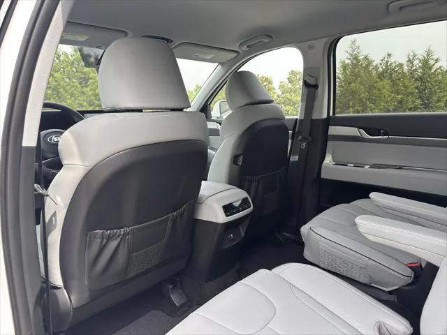 new 2025 Hyundai Palisade car, priced at $40,172