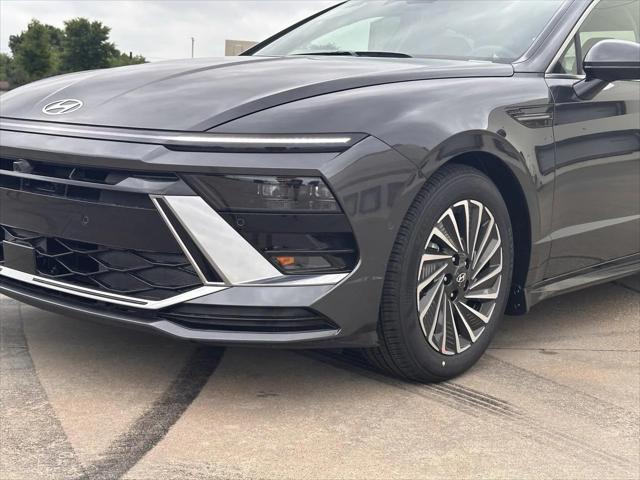 new 2025 Hyundai Sonata Hybrid car, priced at $38,842