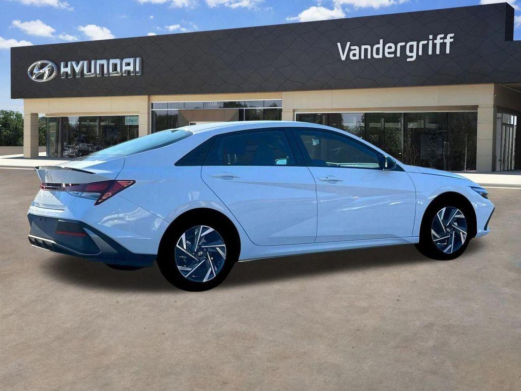 new 2025 Hyundai Elantra car, priced at $21,660