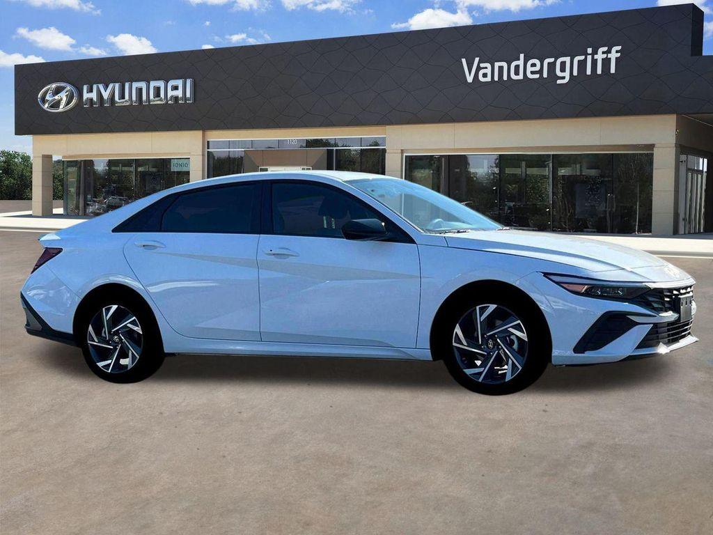 new 2025 Hyundai Elantra car, priced at $21,660
