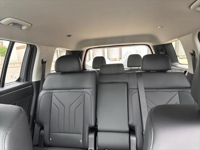 new 2025 Hyundai Santa Fe car, priced at $35,735