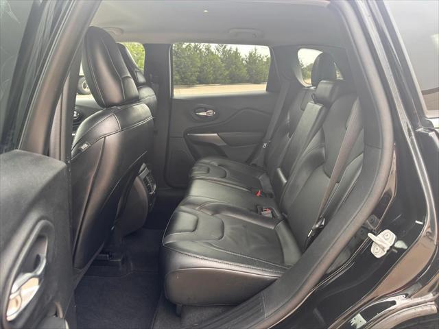 used 2022 Jeep Cherokee car, priced at $19,989