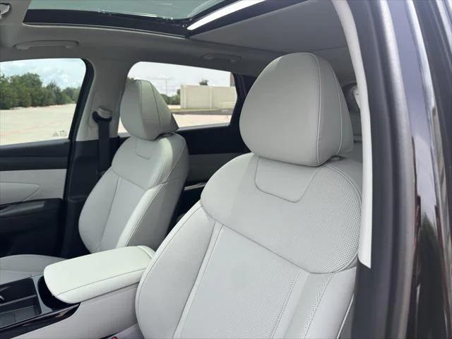 new 2025 Hyundai TUCSON Hybrid car, priced at $36,612