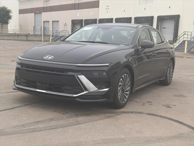 new 2025 Hyundai Sonata Hybrid car, priced at $32,657