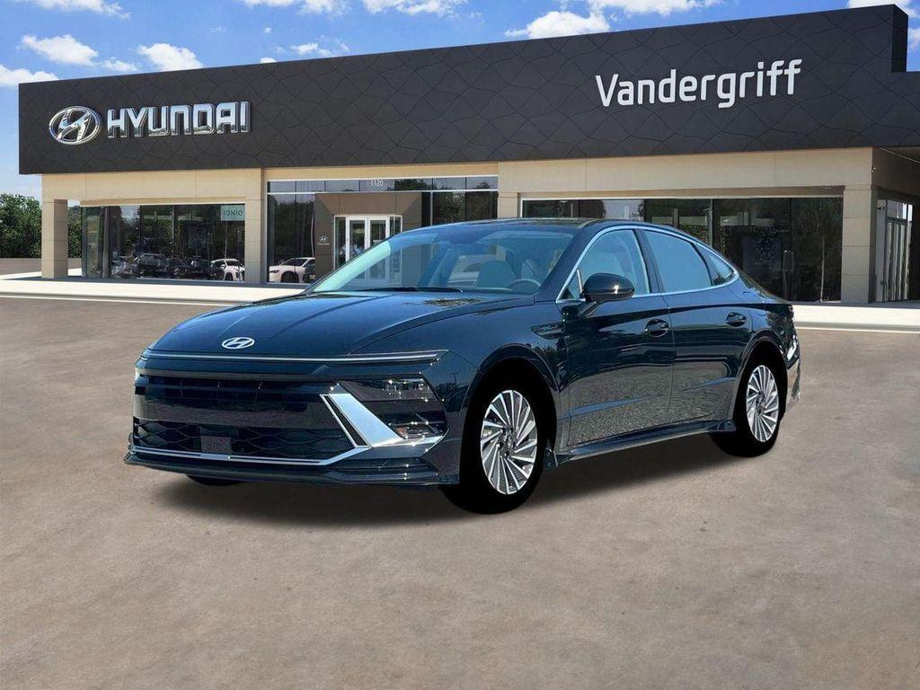 new 2025 Hyundai Sonata Hybrid car, priced at $27,657