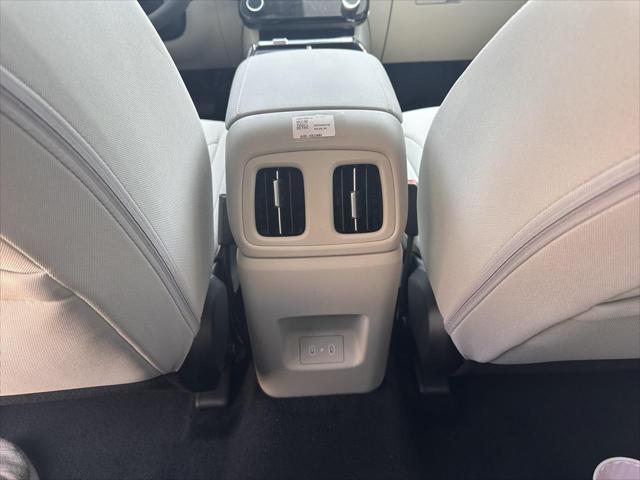 new 2025 Hyundai TUCSON Hybrid car, priced at $35,397
