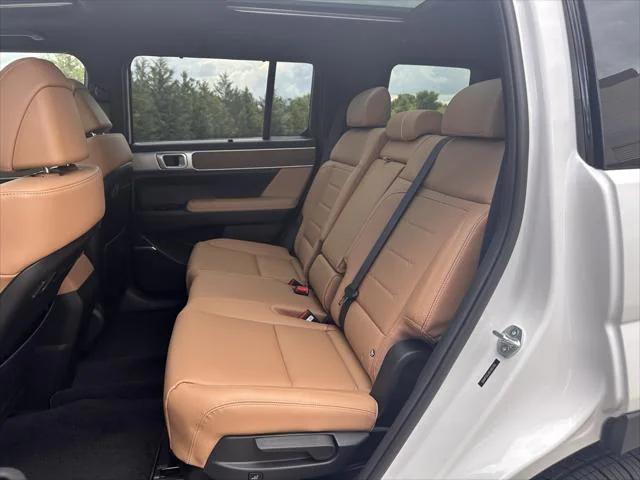 new 2025 Hyundai Santa Fe car, priced at $44,616