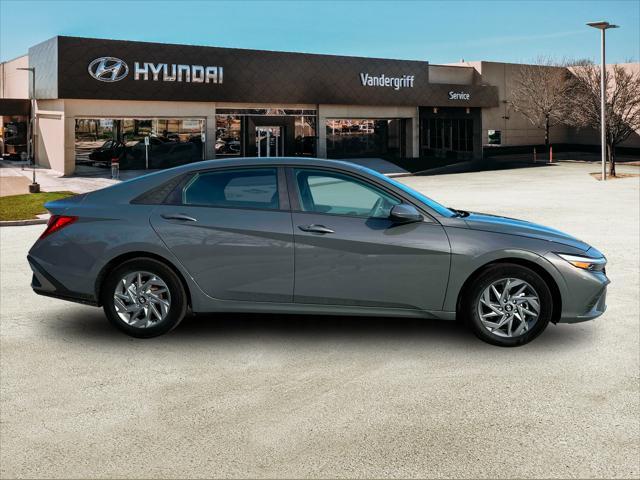 new 2024 Hyundai Elantra car, priced at $22,913