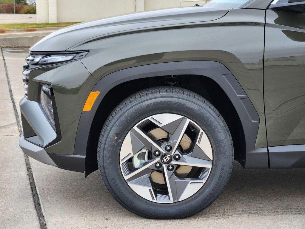 new 2025 Hyundai Tucson car, priced at $28,183
