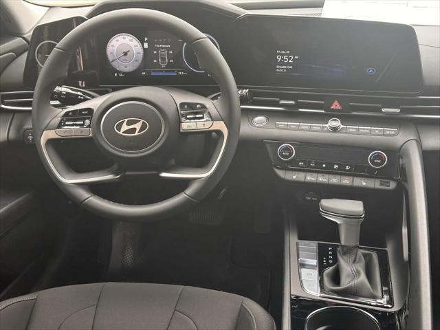 new 2025 Hyundai Elantra car, priced at $25,972