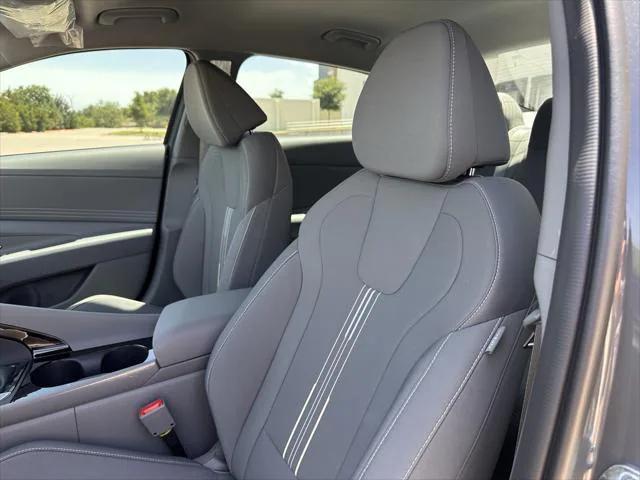 new 2025 Hyundai Elantra car, priced at $27,234