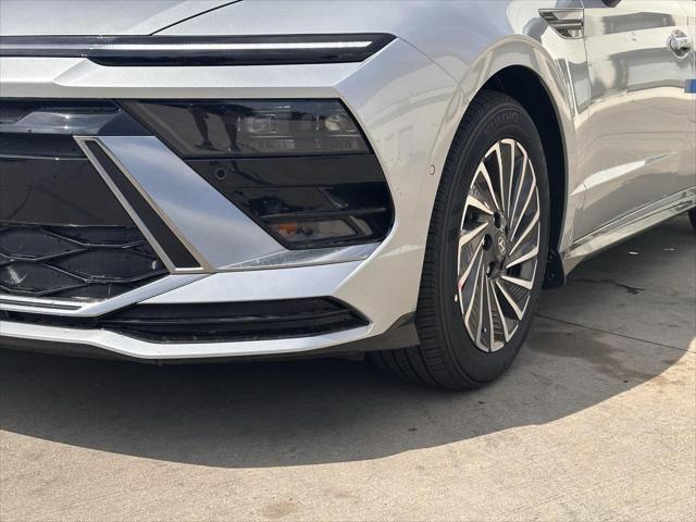 new 2025 Hyundai Sonata Hybrid car, priced at $39,003