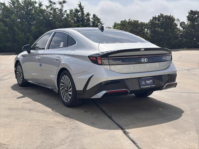 new 2025 Hyundai Sonata Hybrid car, priced at $39,003