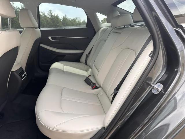 new 2025 Hyundai Sonata Hybrid car, priced at $37,934