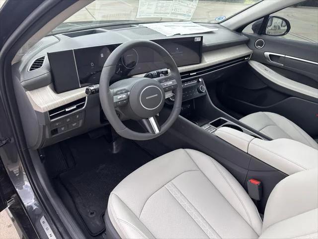 new 2025 Hyundai Sonata Hybrid car, priced at $37,934