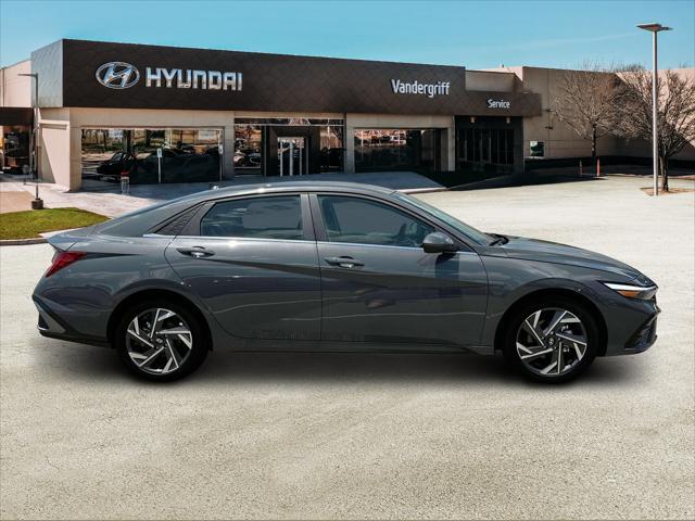 used 2024 Hyundai Elantra car