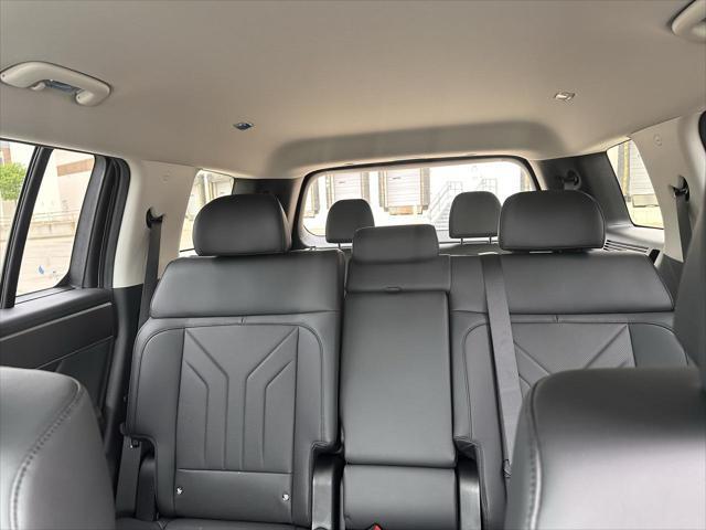 new 2025 Hyundai Santa Fe car, priced at $35,853