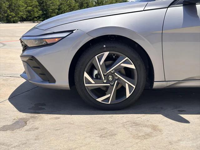new 2025 Hyundai Elantra car, priced at $23,083