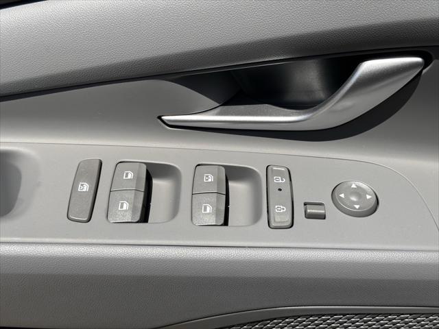 new 2025 Hyundai Elantra car, priced at $23,083