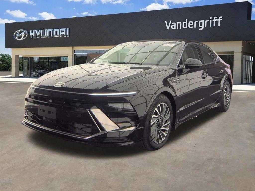 used 2025 Hyundai Sonata Hybrid car, priced at $33,711