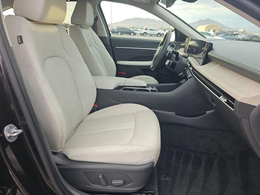 used 2025 Hyundai Sonata Hybrid car, priced at $33,711