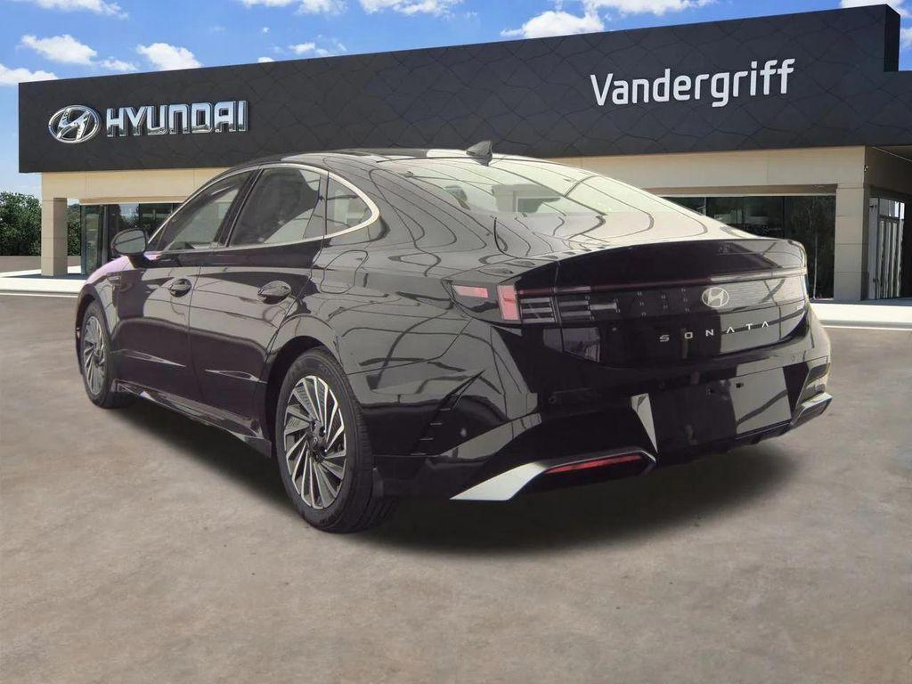 used 2025 Hyundai Sonata Hybrid car, priced at $33,711