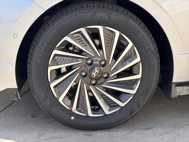 new 2025 Hyundai Sonata Hybrid car, priced at $37,342