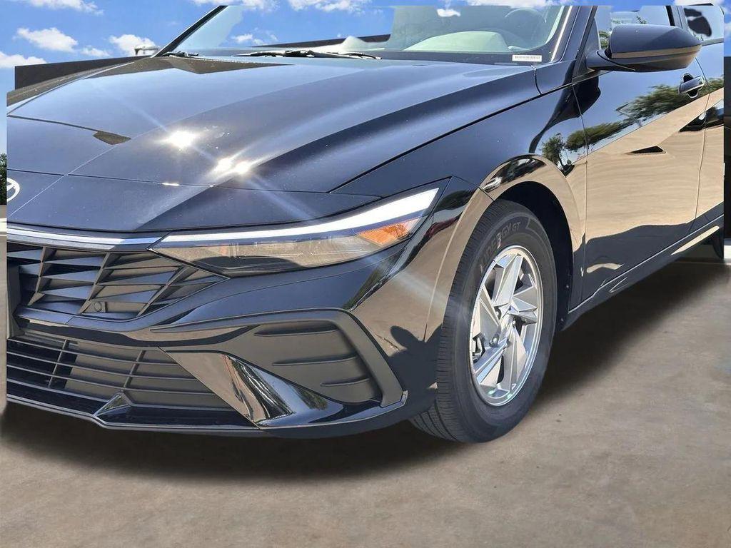 new 2025 Hyundai Elantra car, priced at $21,290