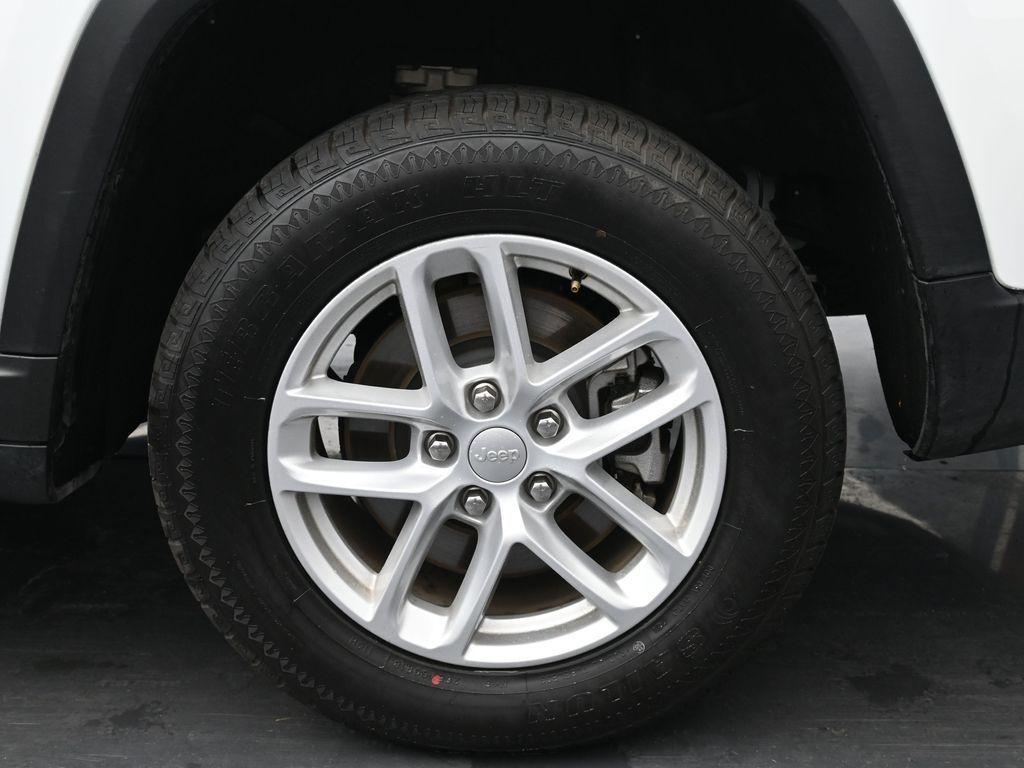 used 2024 Jeep Grand Cherokee L car, priced at $31,544