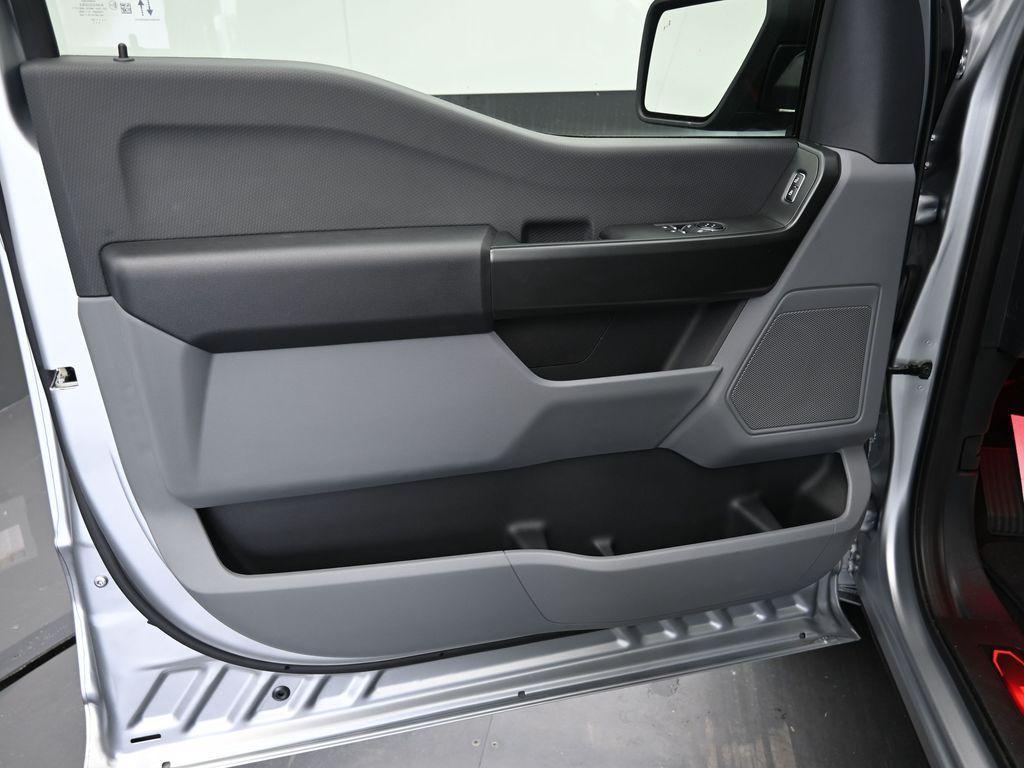 new 2025 Ford F-150 car, priced at $43,144