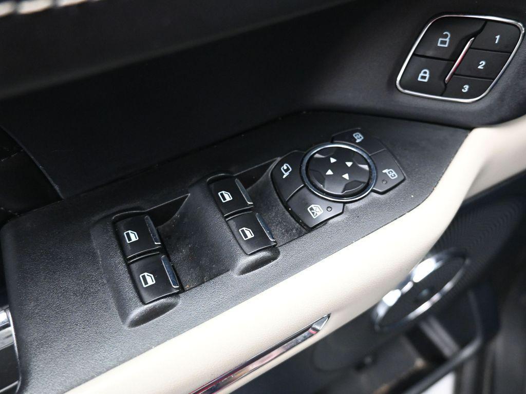 used 2021 Ford Expedition car, priced at $42,253