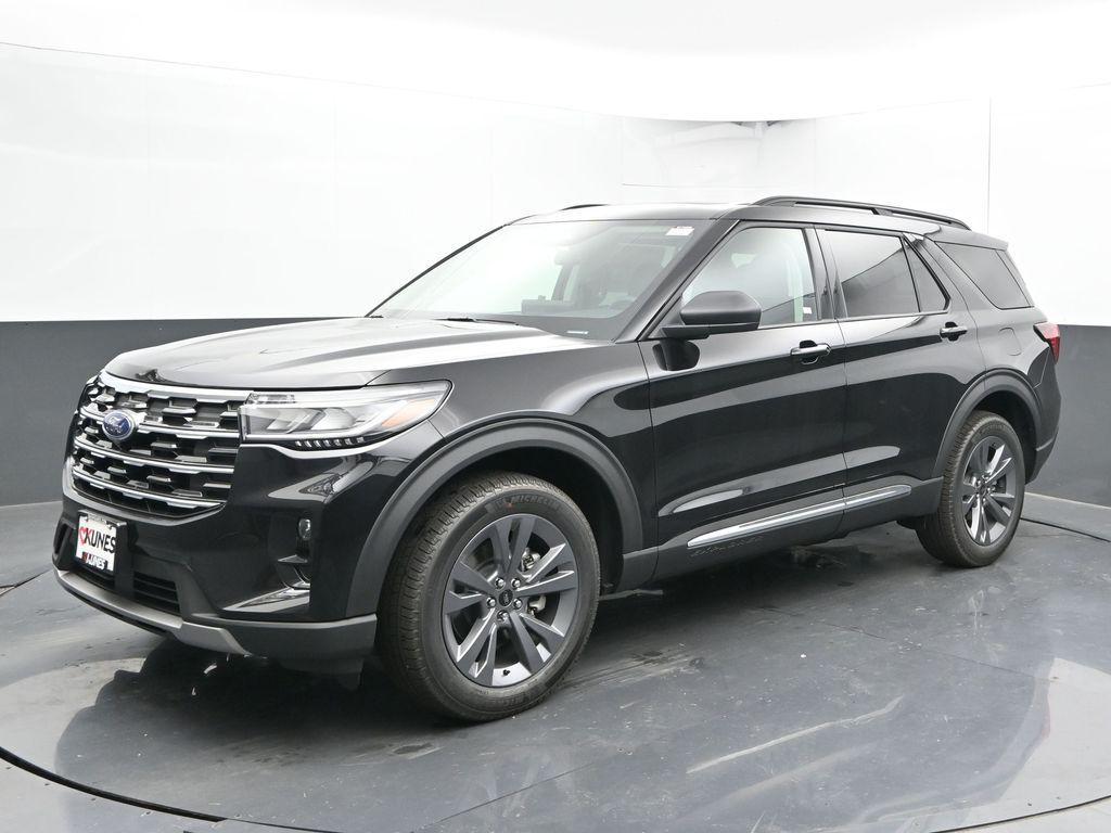new 2025 Ford Explorer car, priced at $46,660