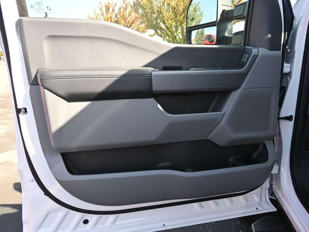 new 2024 Ford F-350 car, priced at $60,360