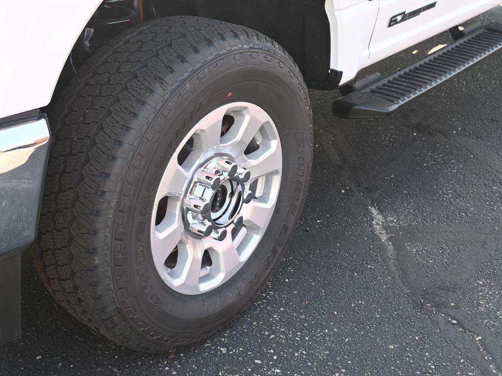 new 2024 Ford F-350 car, priced at $60,360