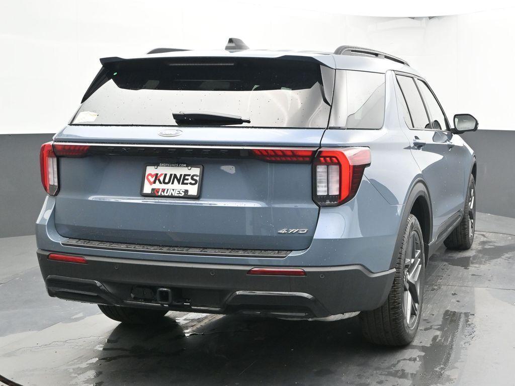 new 2025 Ford Explorer car, priced at $50,868