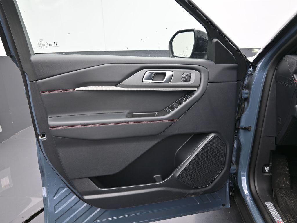 new 2025 Ford Explorer car, priced at $50,868