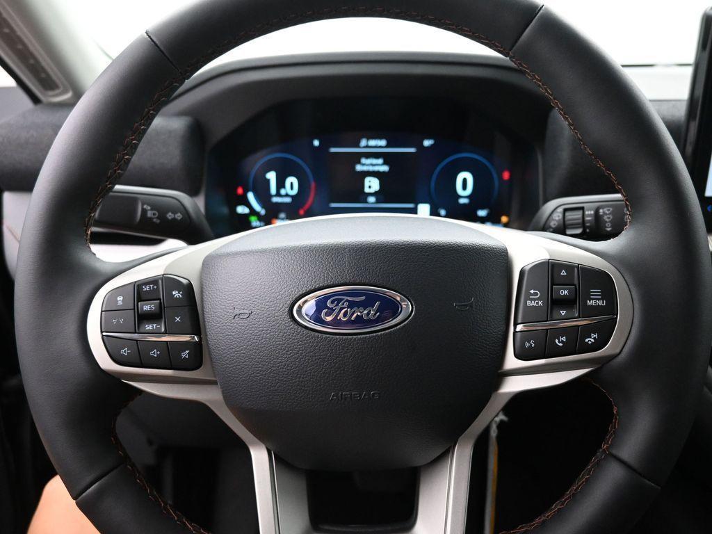 new 2025 Ford Explorer car, priced at $45,102