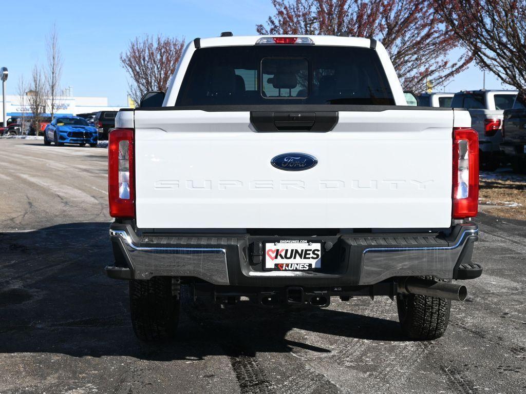 new 2024 Ford F-250 car, priced at $52,425