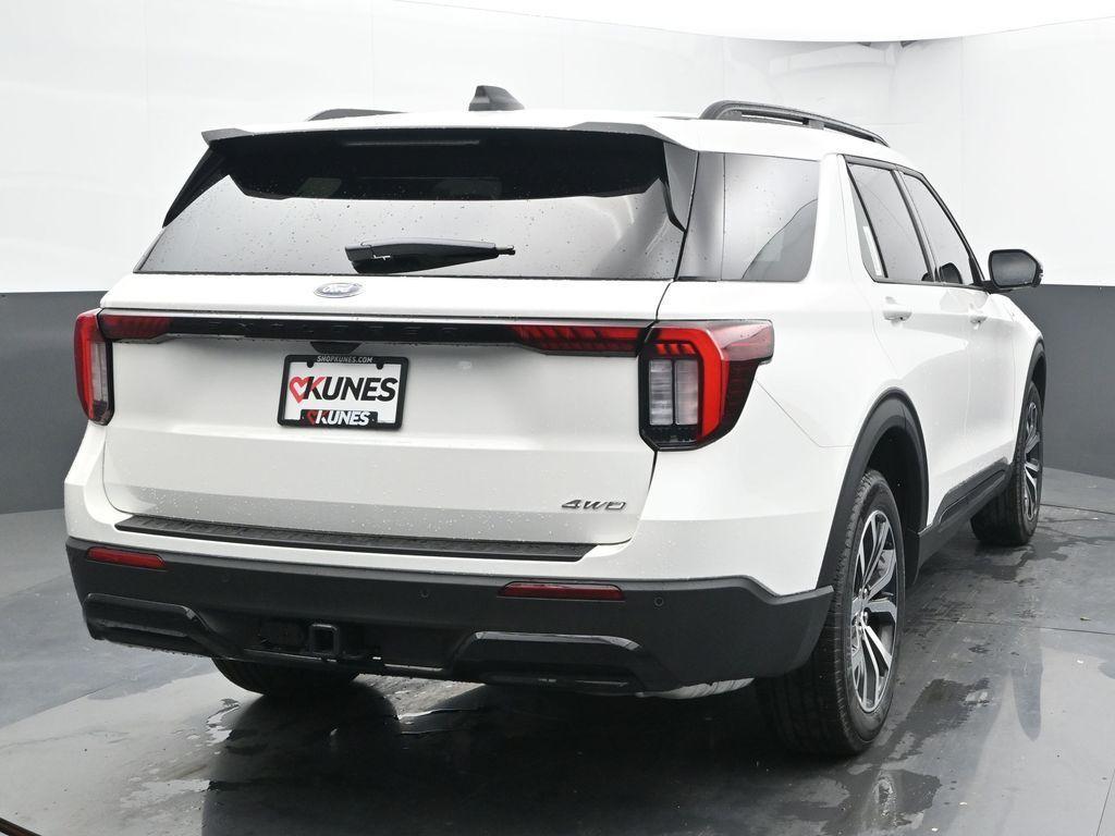 new 2025 Ford Explorer car, priced at $47,156