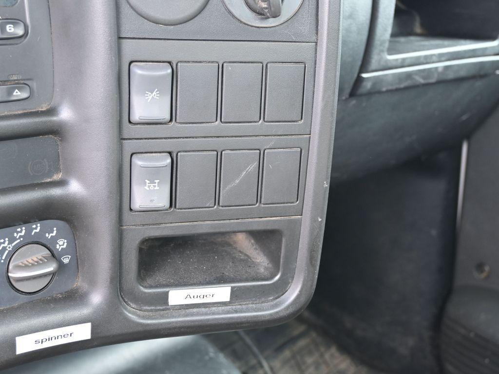used 2005 Chevrolet Venture car, priced at $24,889