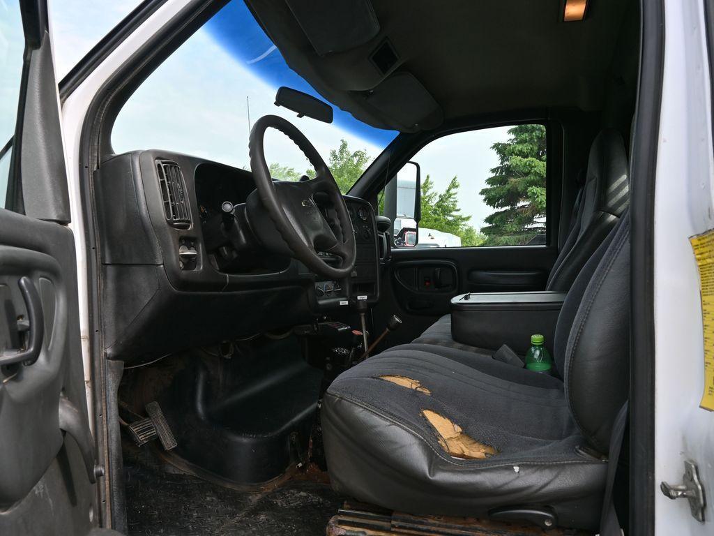used 2005 Chevrolet Venture car, priced at $24,889